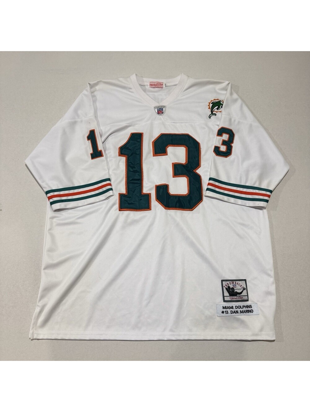 Vintage Miami Dolphins #13 Dan Marino Football Jersey Size 54 Mitchell & Ness